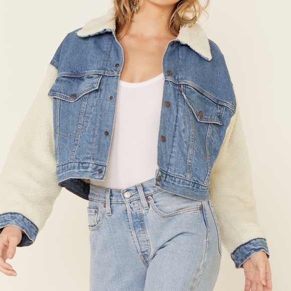Levi's Jackets & Blazers - Levi’s Cropped Sherpa Jacket